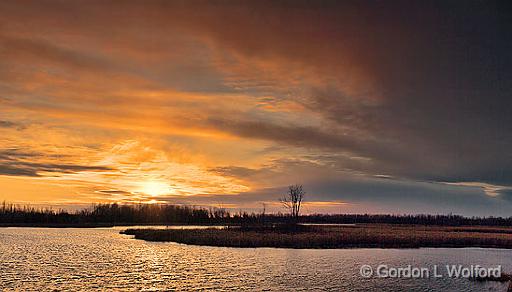 Rideau Canal Sunset_18979-81.jpg - Photographed along the Rideau Canal Waterway at Smiths Falls, Ontario, Canada.